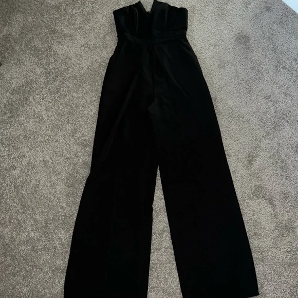 Jumpsuit - Picture 2 of 8